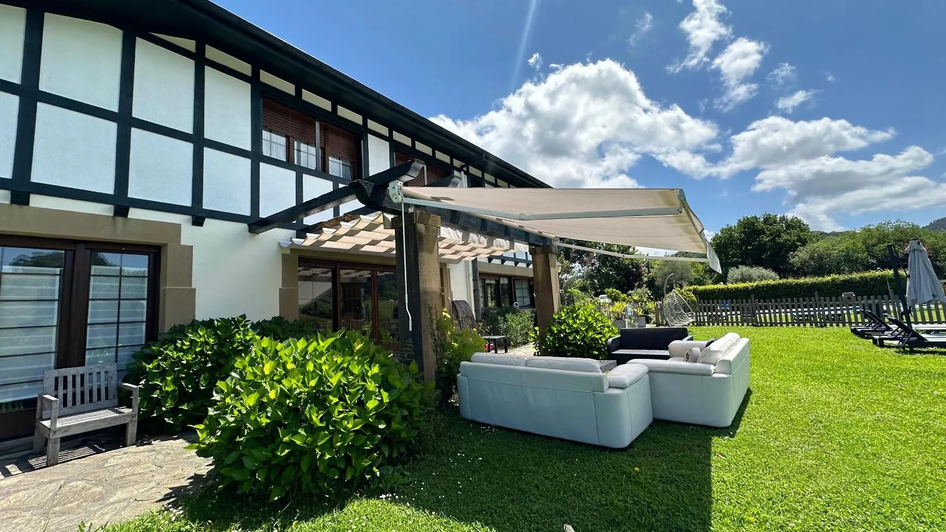 Caserio Kamirune Laukiz Country house